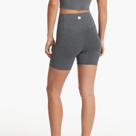 Vuori washed studio short, size XS, grey color - Picture 3 of 3